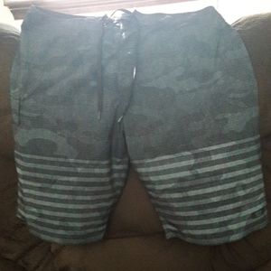 Oakley boardsshorts mens 38 in black